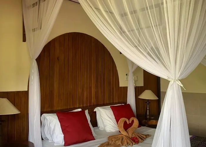 Kukuh House 3*