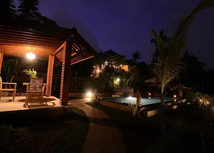 ホリデーパーク Kukuh House 3*