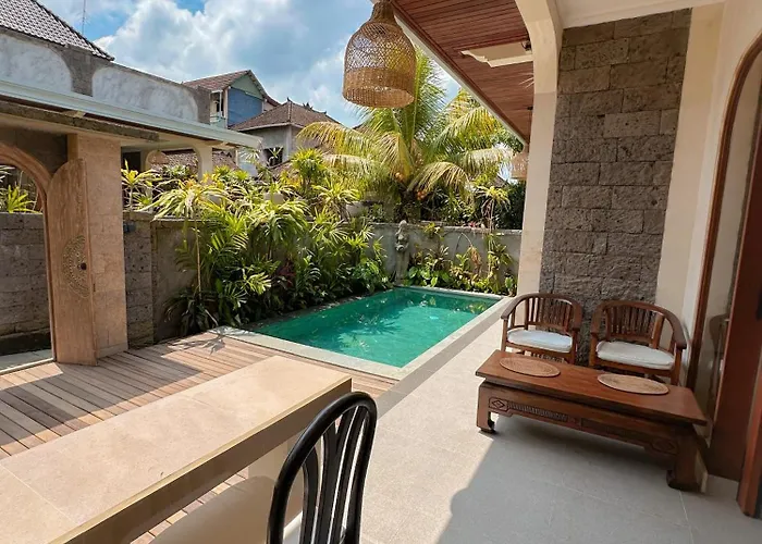ホリデーパーク Kukuh House ウブド